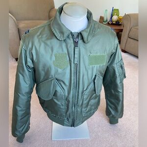 Flyer's Cold Weather CWU-45/P Jacket, Size Medium US Army. S-115